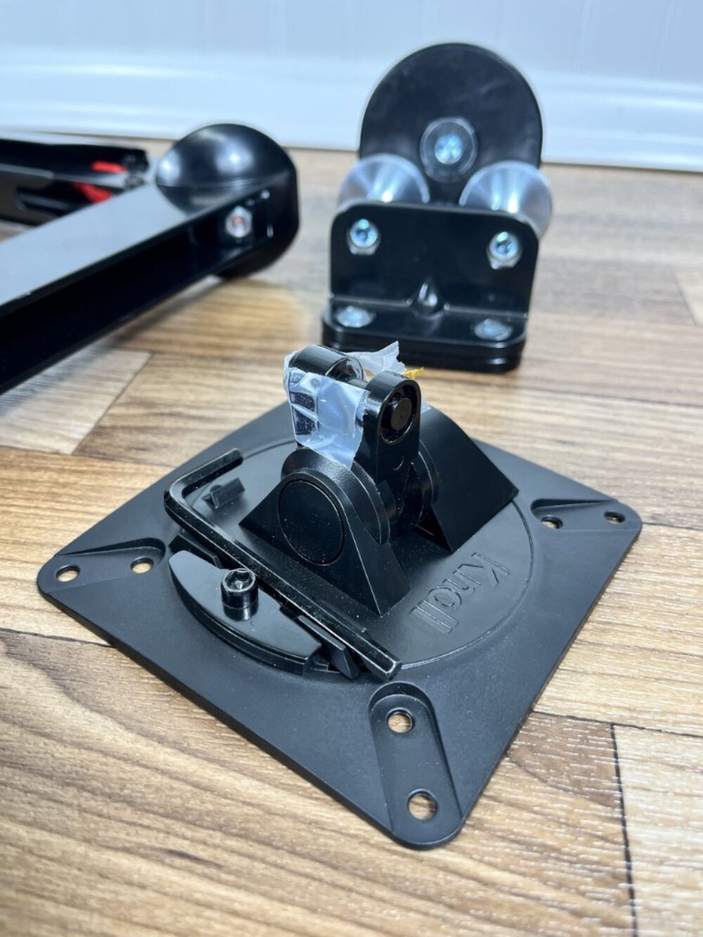 Knoll Sapper Extra XYZ Single Monitor Arm Desk Mount Articulating Adjustable - Picture 6 of 16